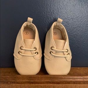 NWOT Sweet n swag baby shoes. Size 4